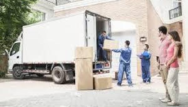 Mudança, fretes, carretos e montagem de móveis 